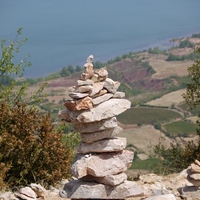 Photo de France - Le Cirque de Mourèze et le Lac du Salagou